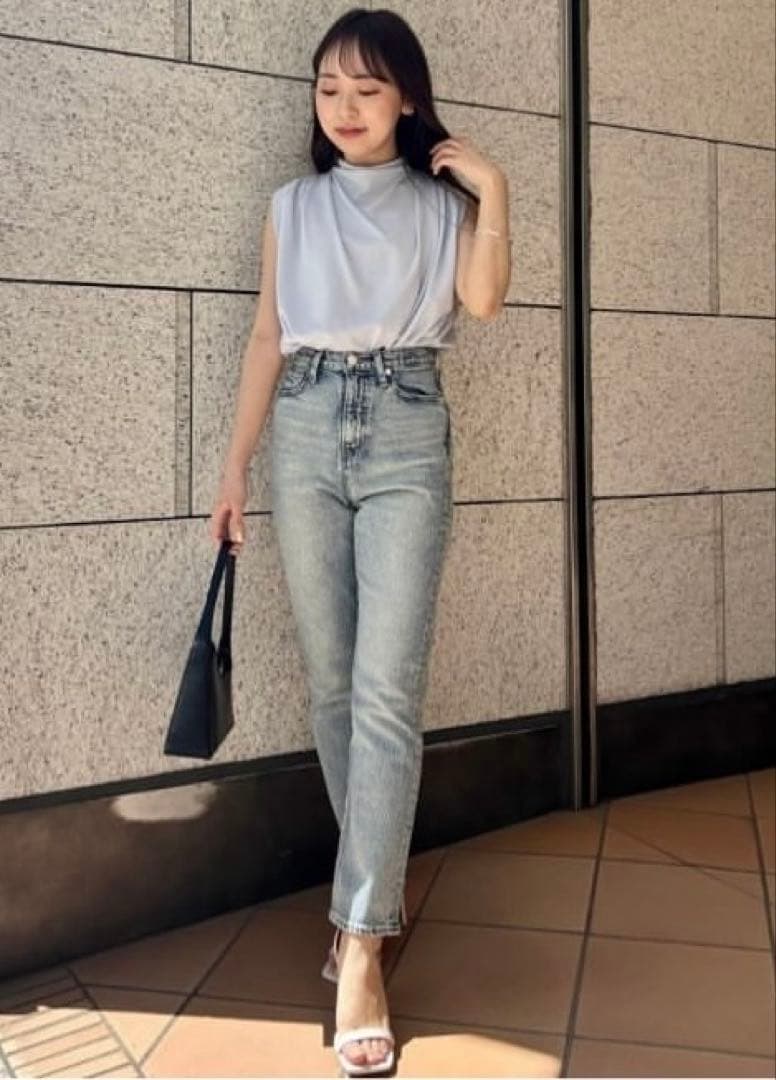 未使用❤️ anuans アニュアンス　スリムストレートデニム　ライトブルー　2