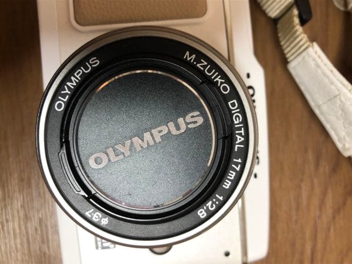 【値下げ/ほぼ新品】オリンパス　E-P1