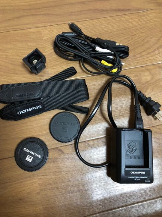 【値下げ/ほぼ新品】オリンパス　E-P1