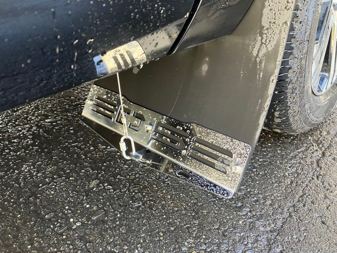 デリカD5 マッドフラップ黒 後期型専用 SUS304 #400