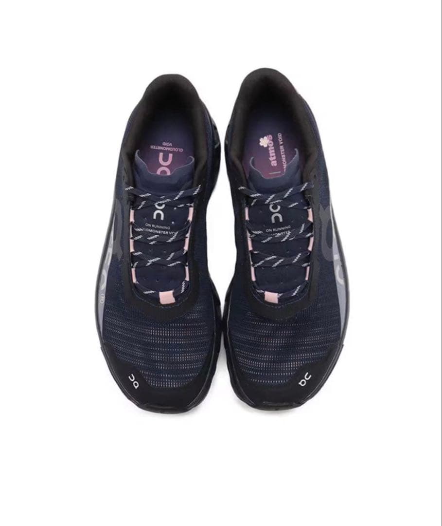 靴 On Cloudmonster void yozakura