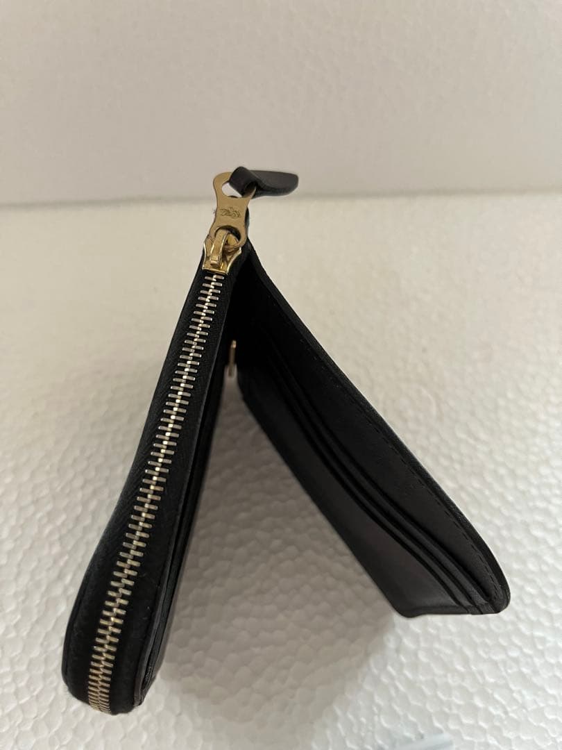 美品［IL BISONTE］二つ折りマネークリップ／ケース付き/黒