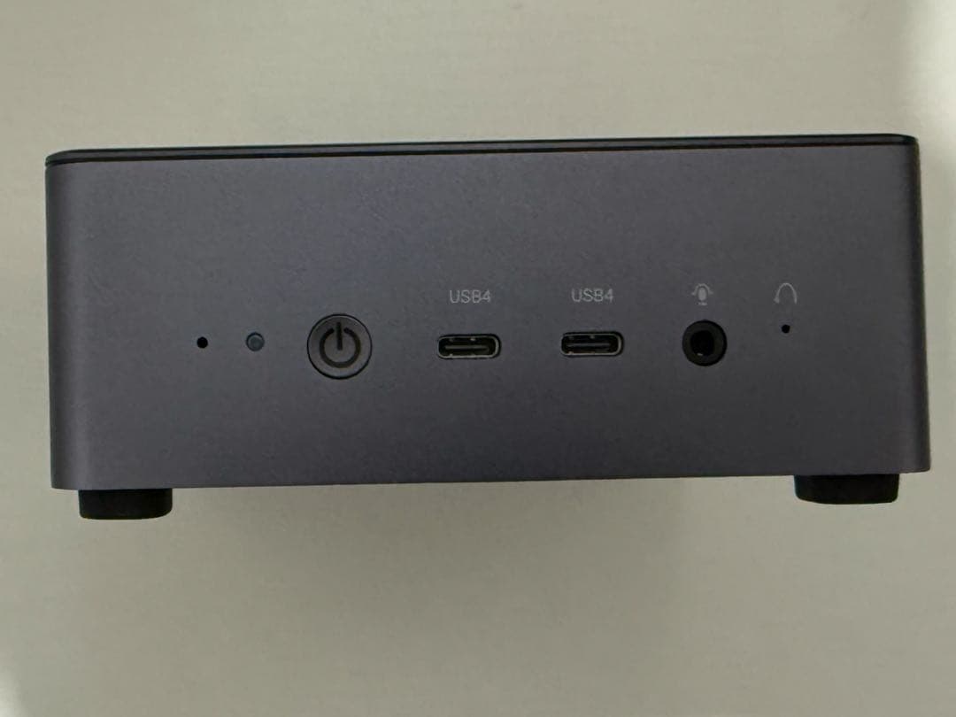 ミニPC Minisforum UM790/Ryzen7940HS/32GB/512GB