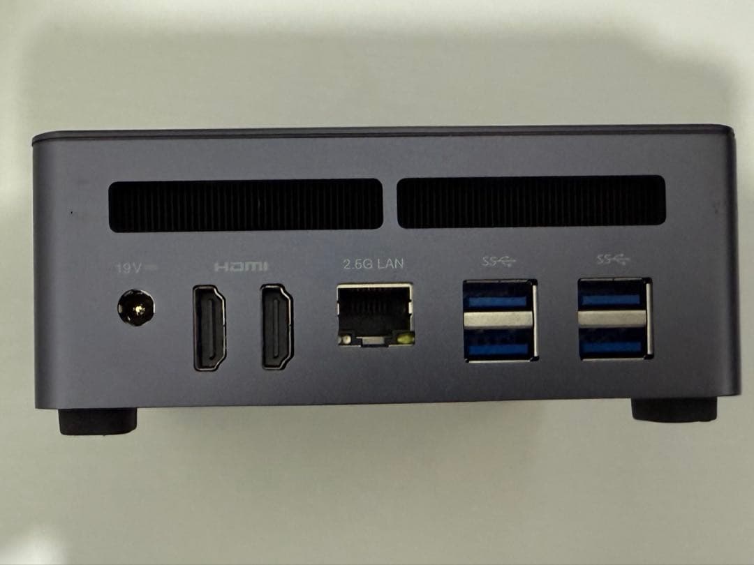 ミニPC Minisforum UM790/Ryzen7940HS/32GB/512GB