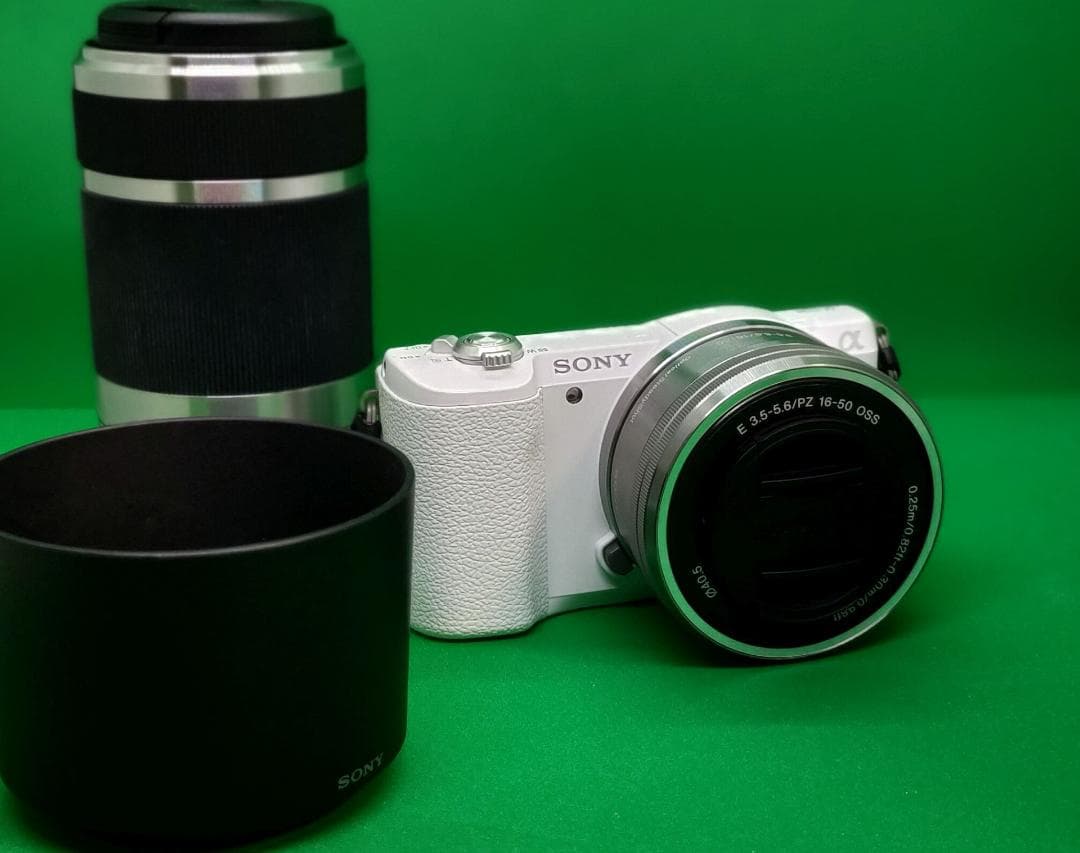 お*猫様 SONY ミラーレス一眼 α5100 16-50mm & 55-210
