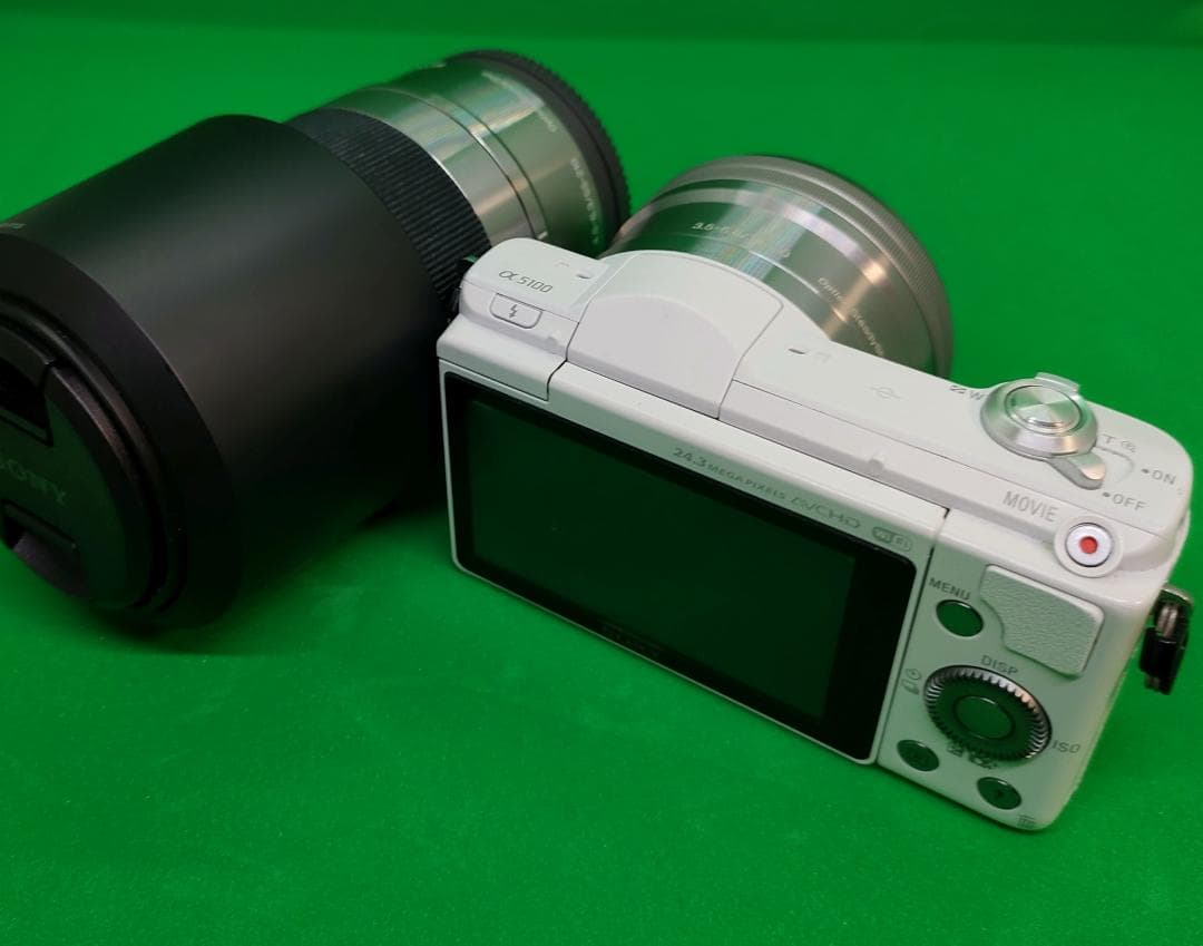 お*猫様 SONY ミラーレス一眼 α5100 16-50mm & 55-210