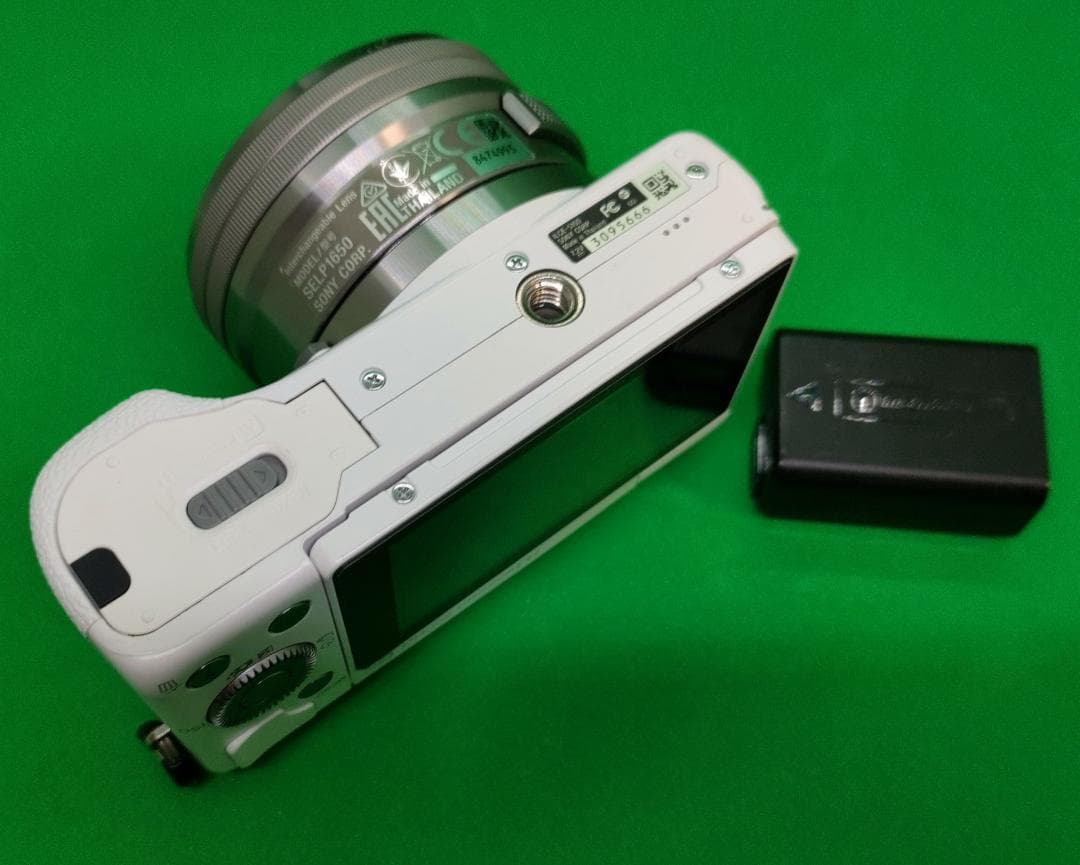 お*猫様 SONY ミラーレス一眼 α5100 16-50mm & 55-210