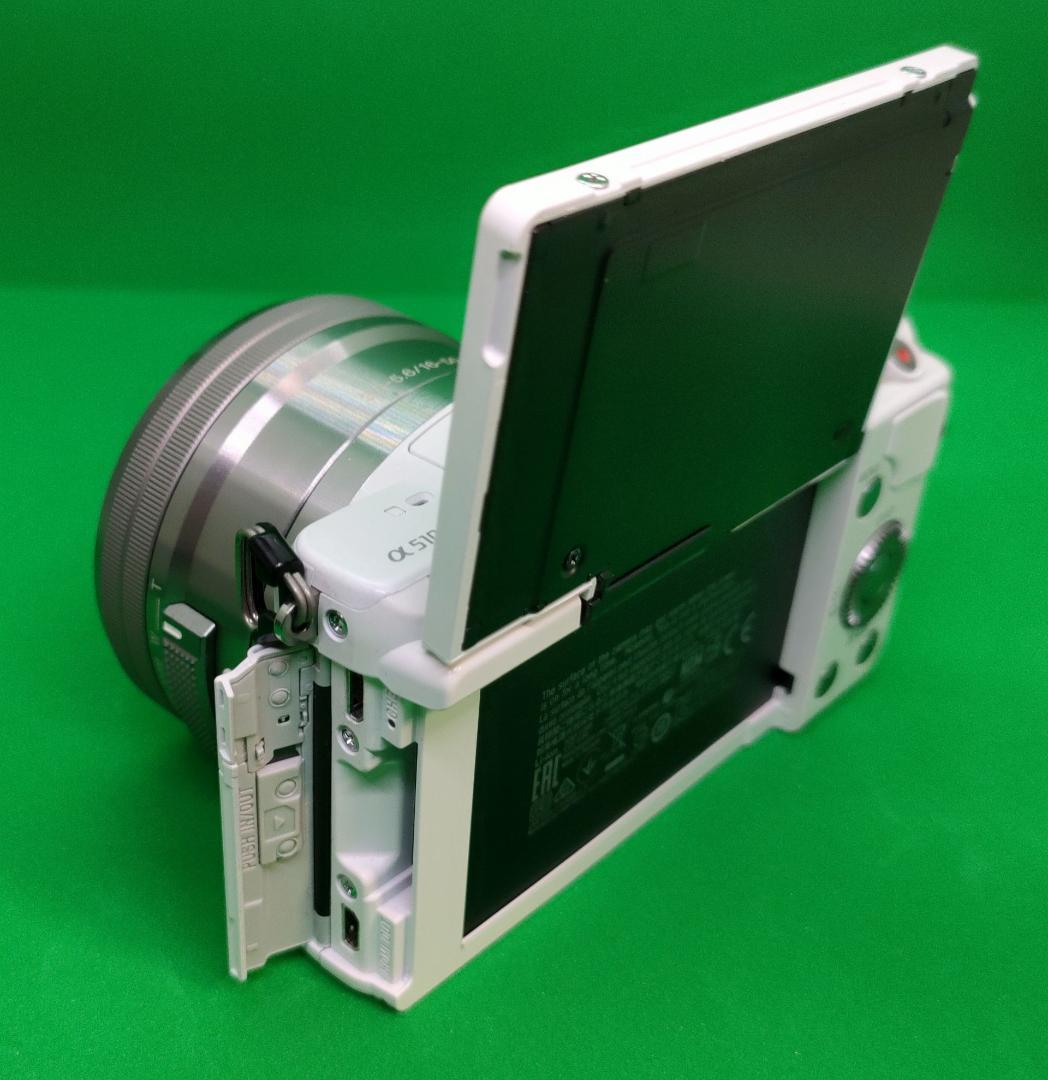 お*猫様 SONY ミラーレス一眼 α5100 16-50mm & 55-210