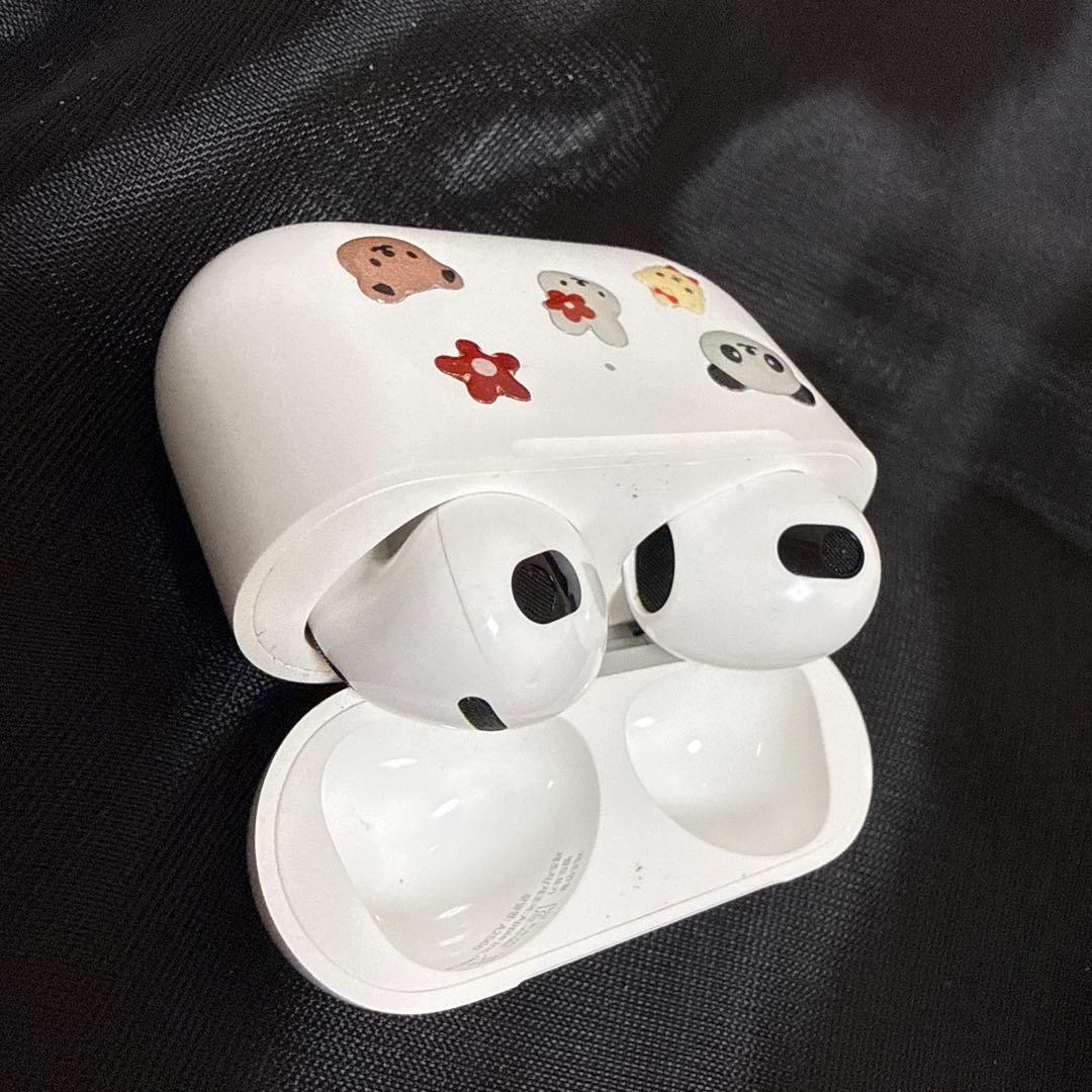 【美品】Apple AirPods 3 エアポッズ　第三世代　ワイヤレス充電