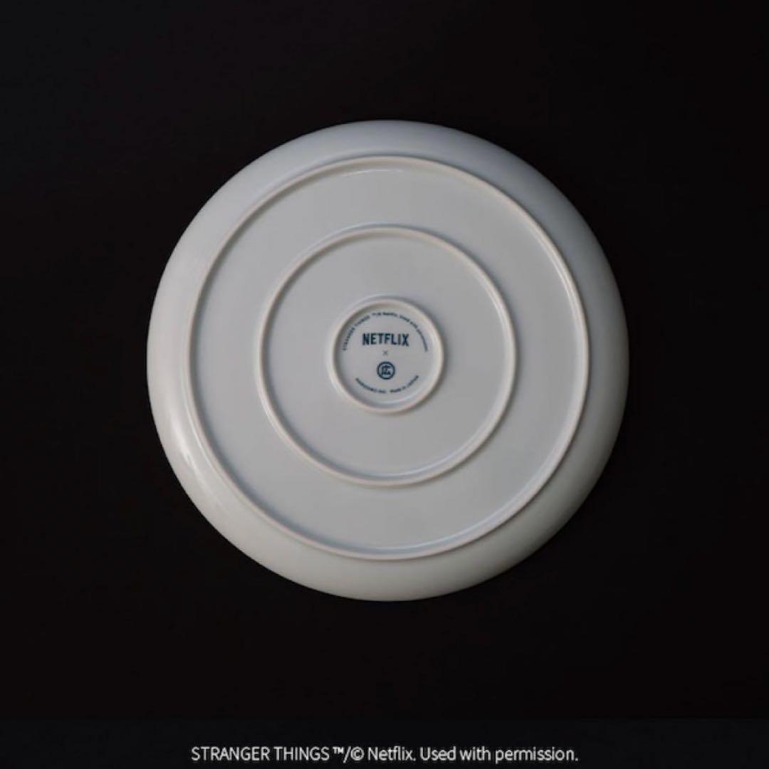 マルヒロ　ストレンジャー・シングス 陶器プレート