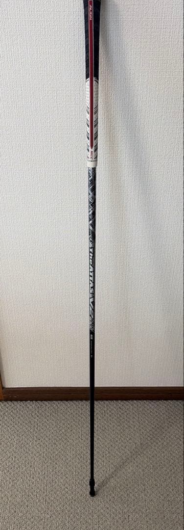 The ATTAS V2 6SXドライバー タイトリストスリーブ付き