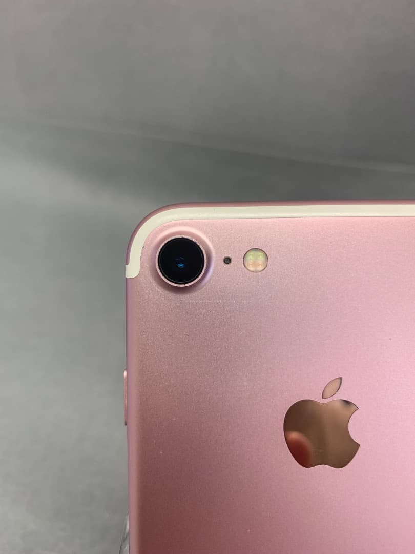 中古品　国内版　SIMフリー　iPhone７　128GB ローズゴールト色