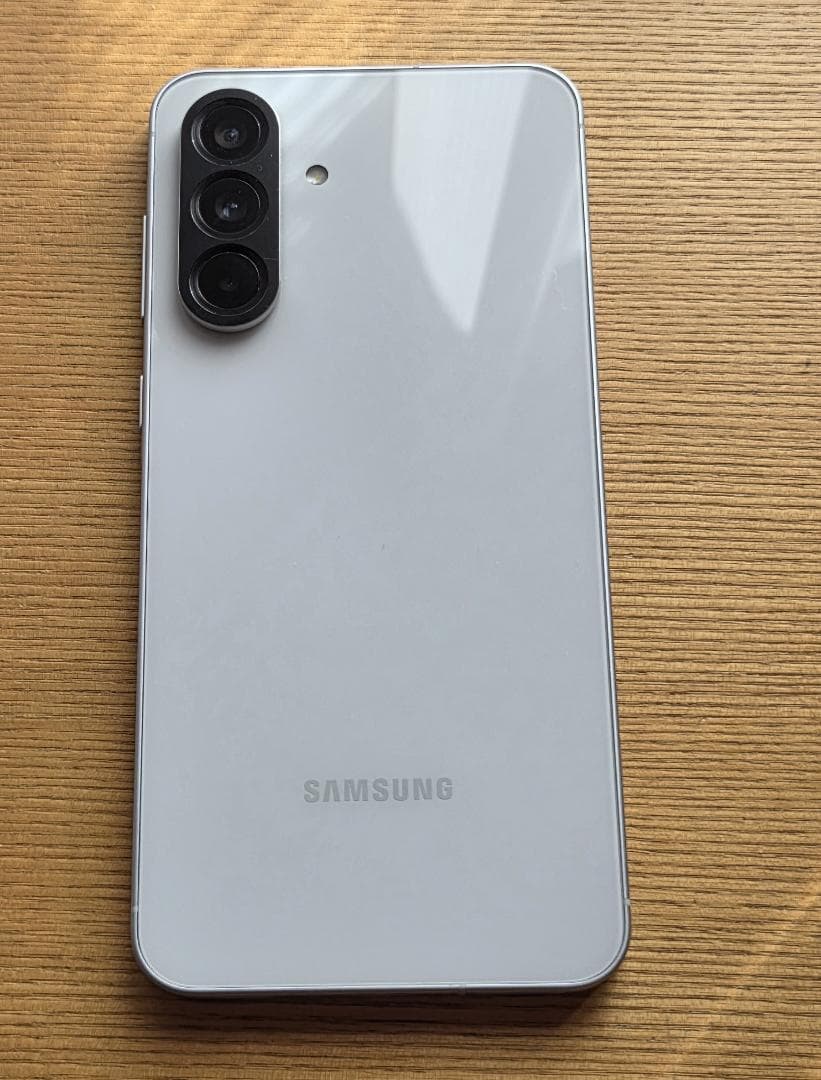 【極美品】Galaxy A56 5G 256GB/12GB おまけ多数