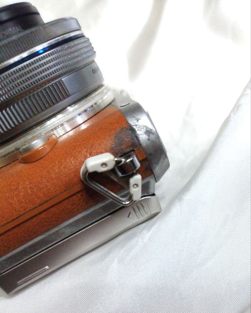 オリンパス OLYMPUS PEN E-PL8 中古