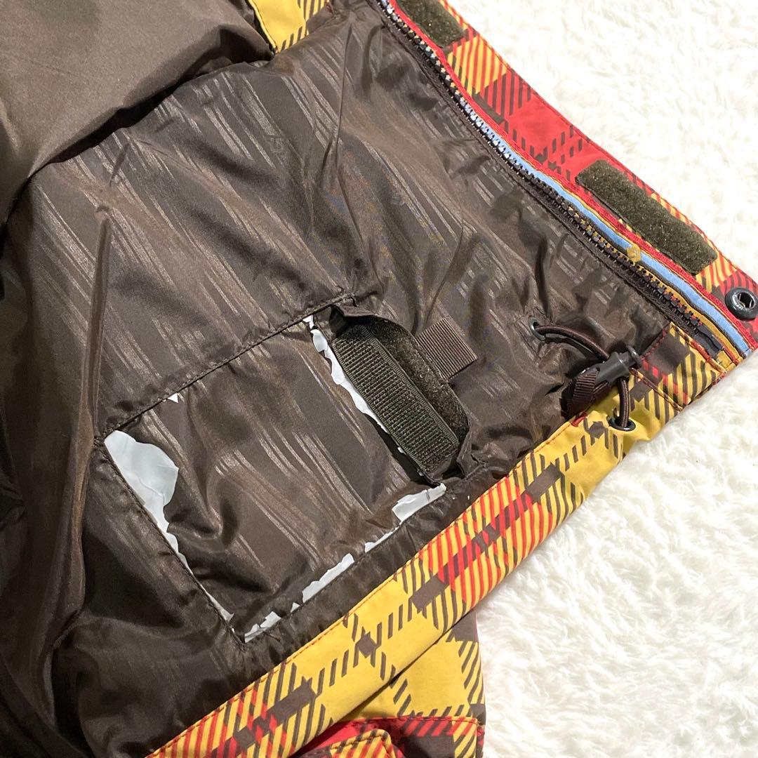 ＢＵＲＴＯＮ　スノーボードウェア　ジャケット　チェック柄　中綿入り　Ｌ　バートン