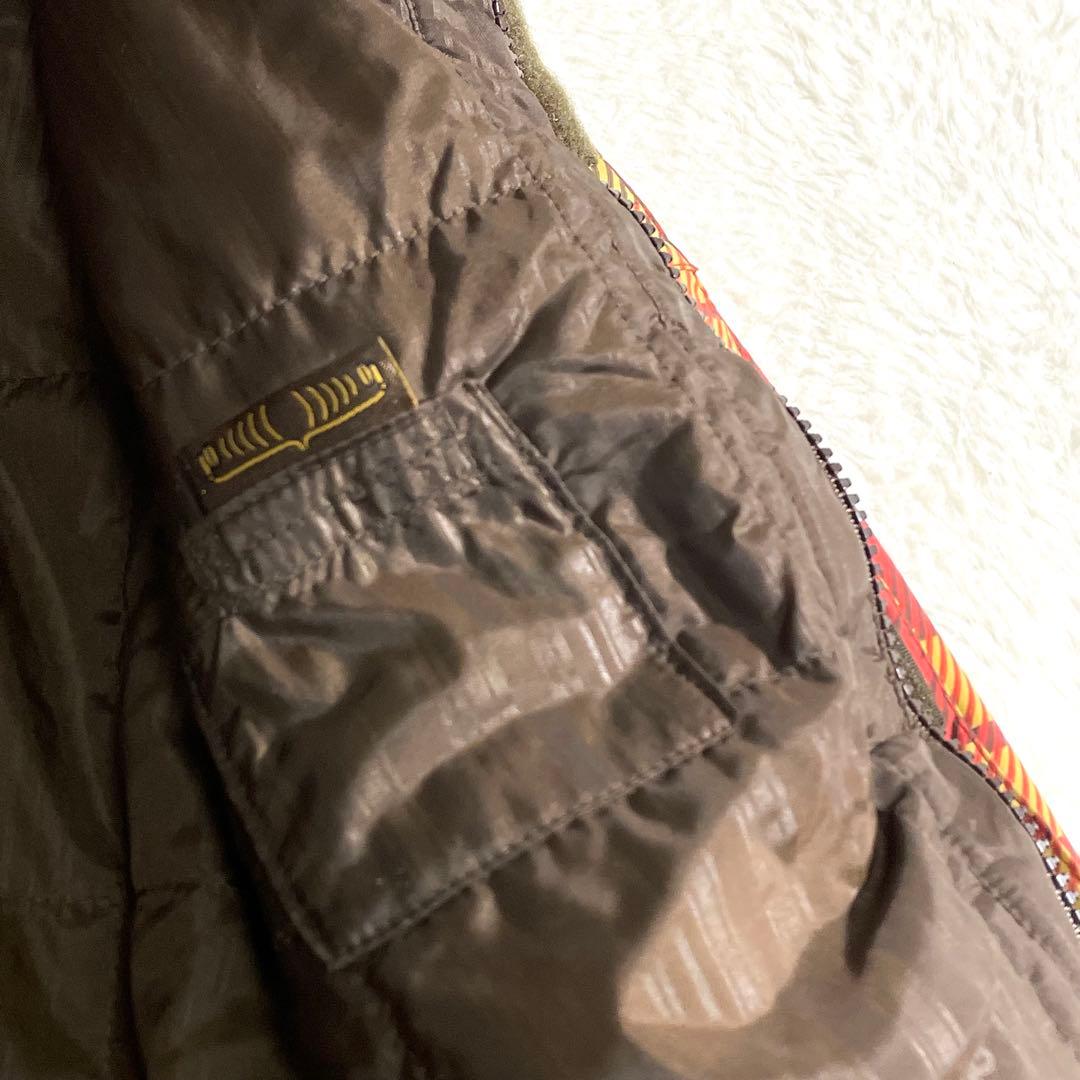 ＢＵＲＴＯＮ　スノーボードウェア　ジャケット　チェック柄　中綿入り　Ｌ　バートン