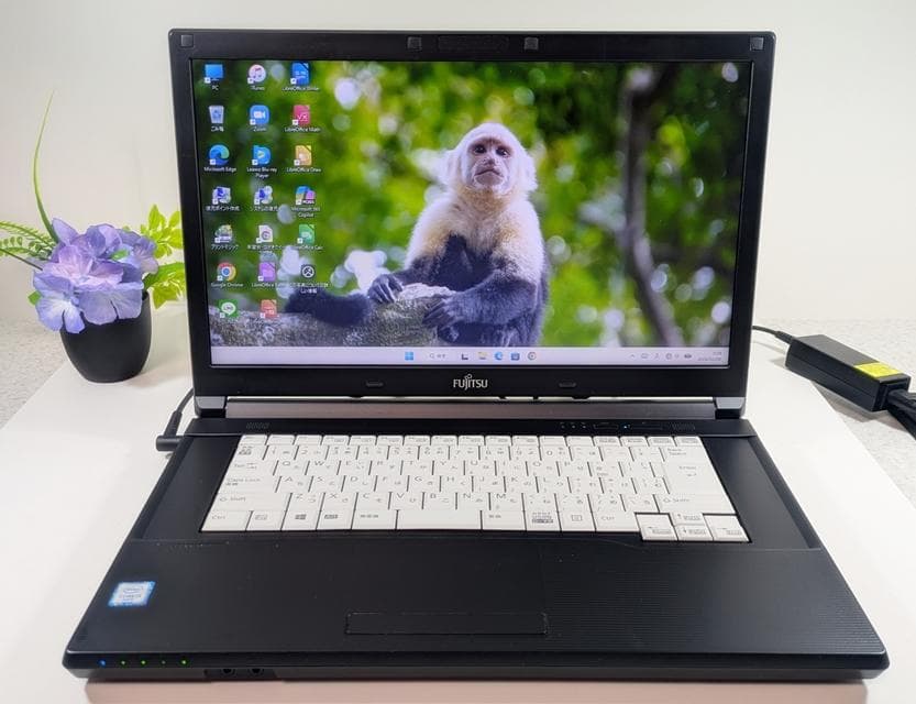 【超美品】激レア✨電源を入れてすぐ使える✨ノートパソコン✨Win11✨新品8GB