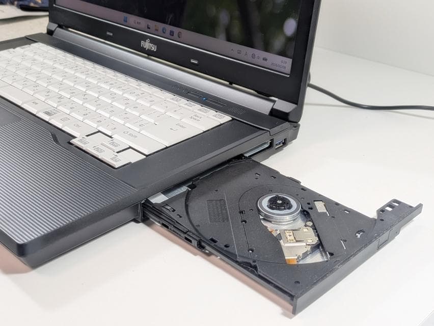 【超美品】激レア✨電源を入れてすぐ使える✨ノートパソコン✨Win11✨新品8GB