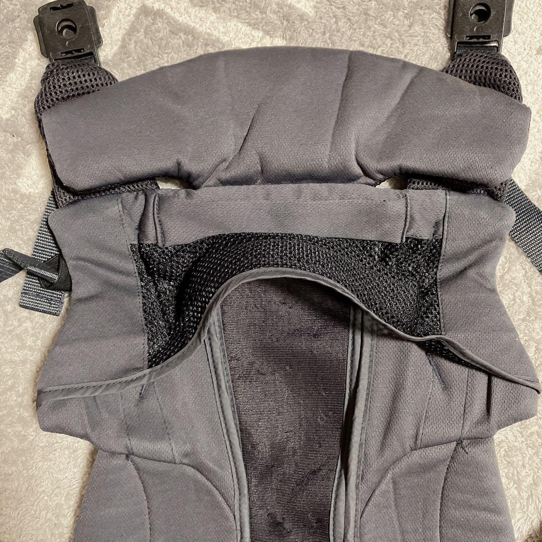 アップリカ　ラクリス　ダークグレー　抱っこ紐　赤ちゃん　新生児