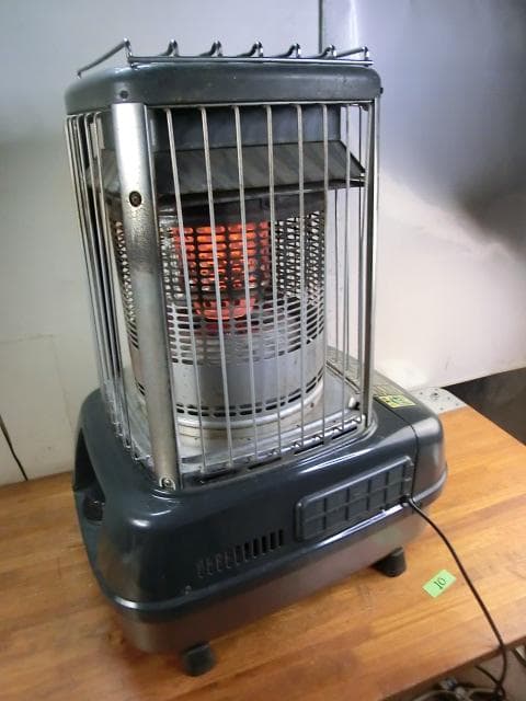 10：TOYOTOMI KFS-17 ストーブ　ジャンク　引取限定：埼玉県所沢市