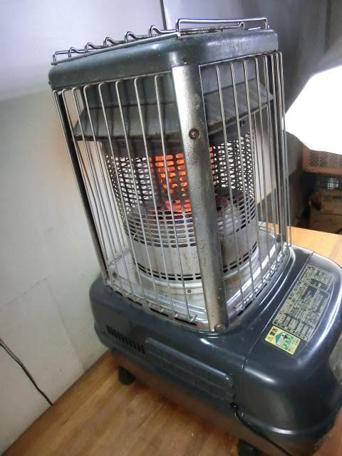 10：TOYOTOMI KFS-17 ストーブ　ジャンク　引取限定：埼玉県所沢市