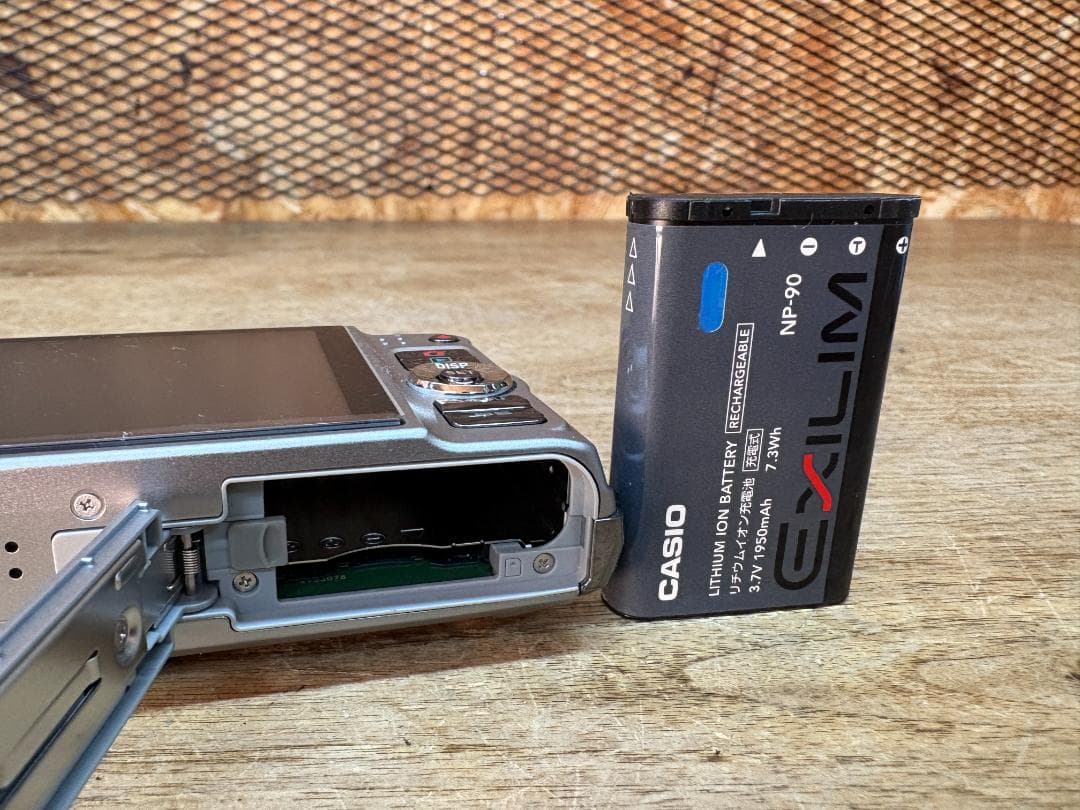 カシオ★ボディ★EX-H10★シルバー★EXILIM★デジカメ