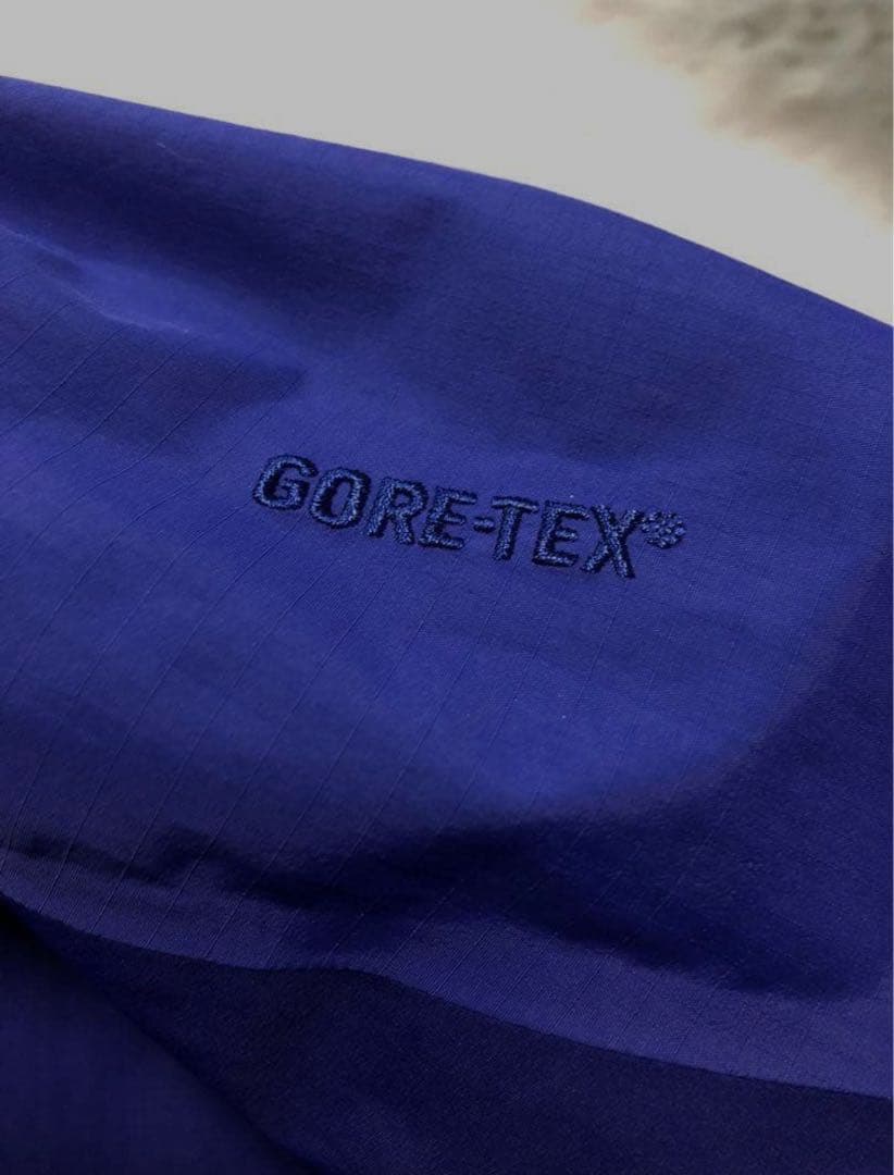 ARC'TERYX ナイロンジャケット 青