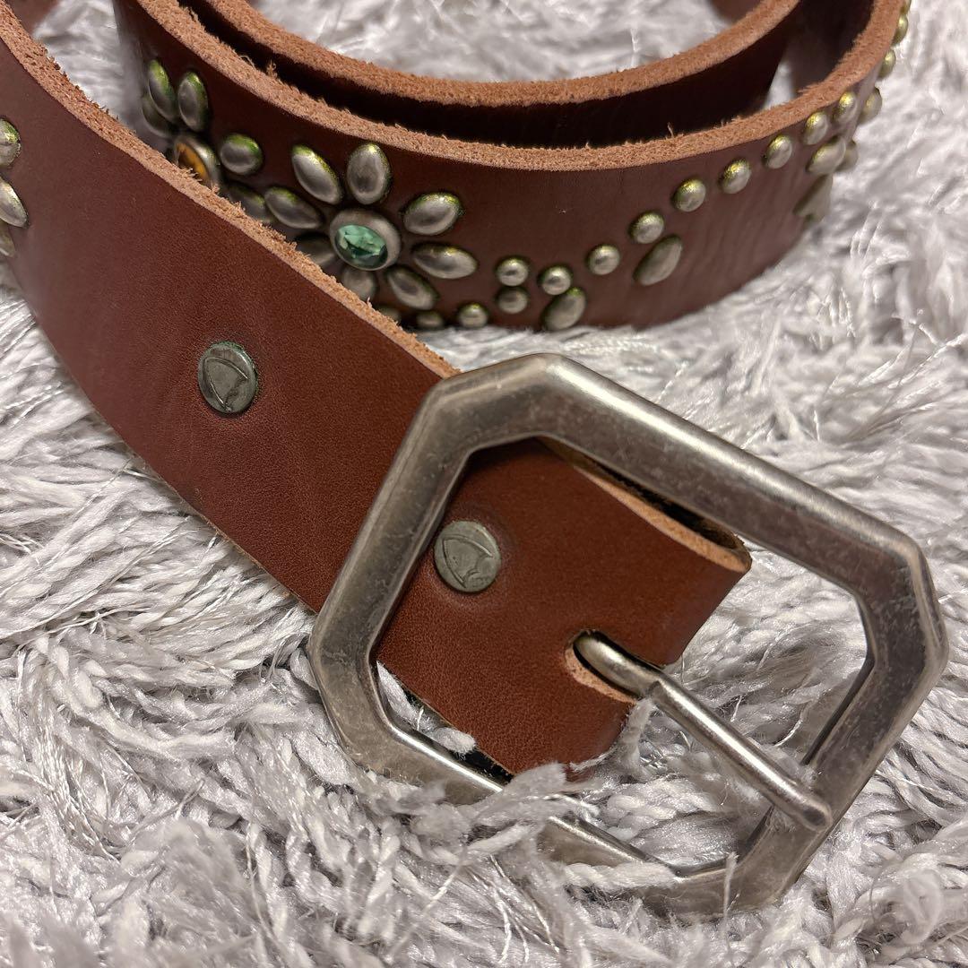 HTC(フラワー マルチカラーストーン シルバースタッズベルト)