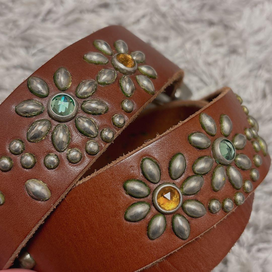 HTC(フラワー マルチカラーストーン シルバースタッズベルト)