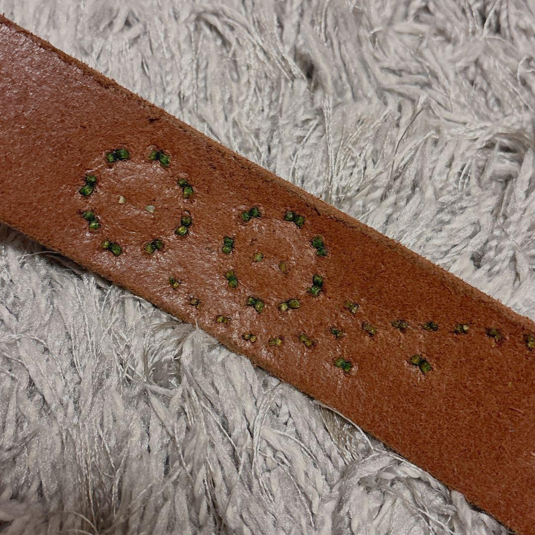 HTC(フラワー マルチカラーストーン シルバースタッズベルト)