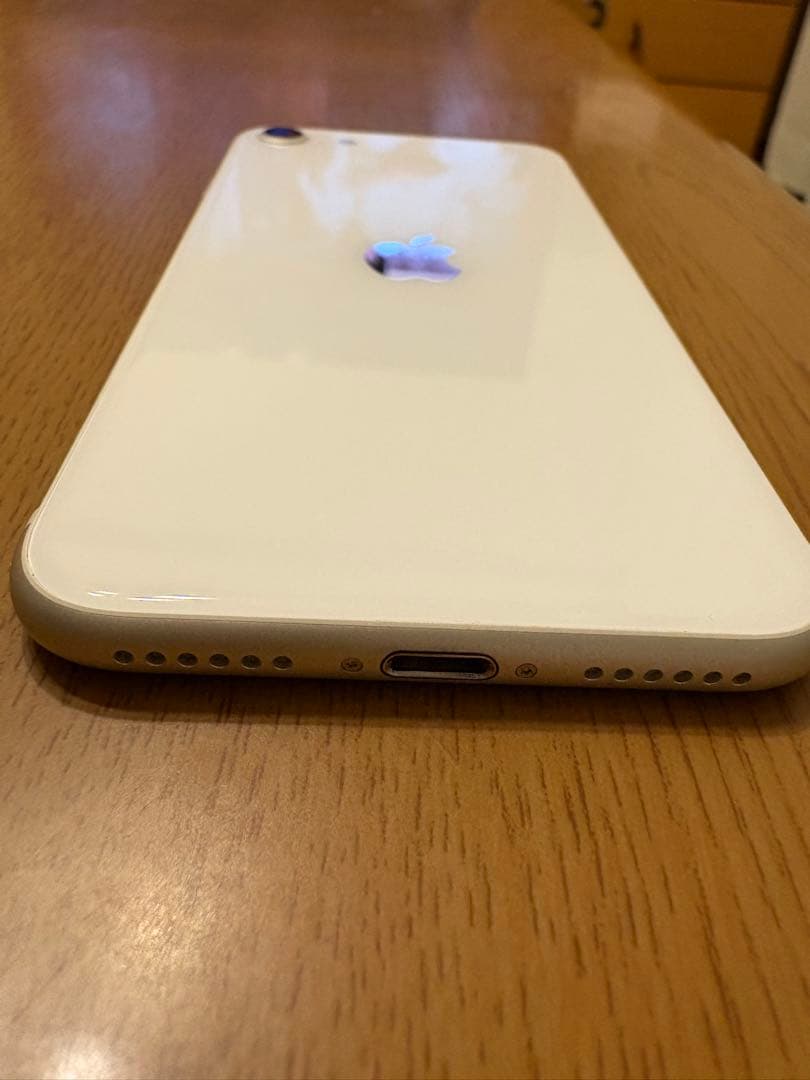 Apple iPhone SE 第2世代　128GB ホワイト