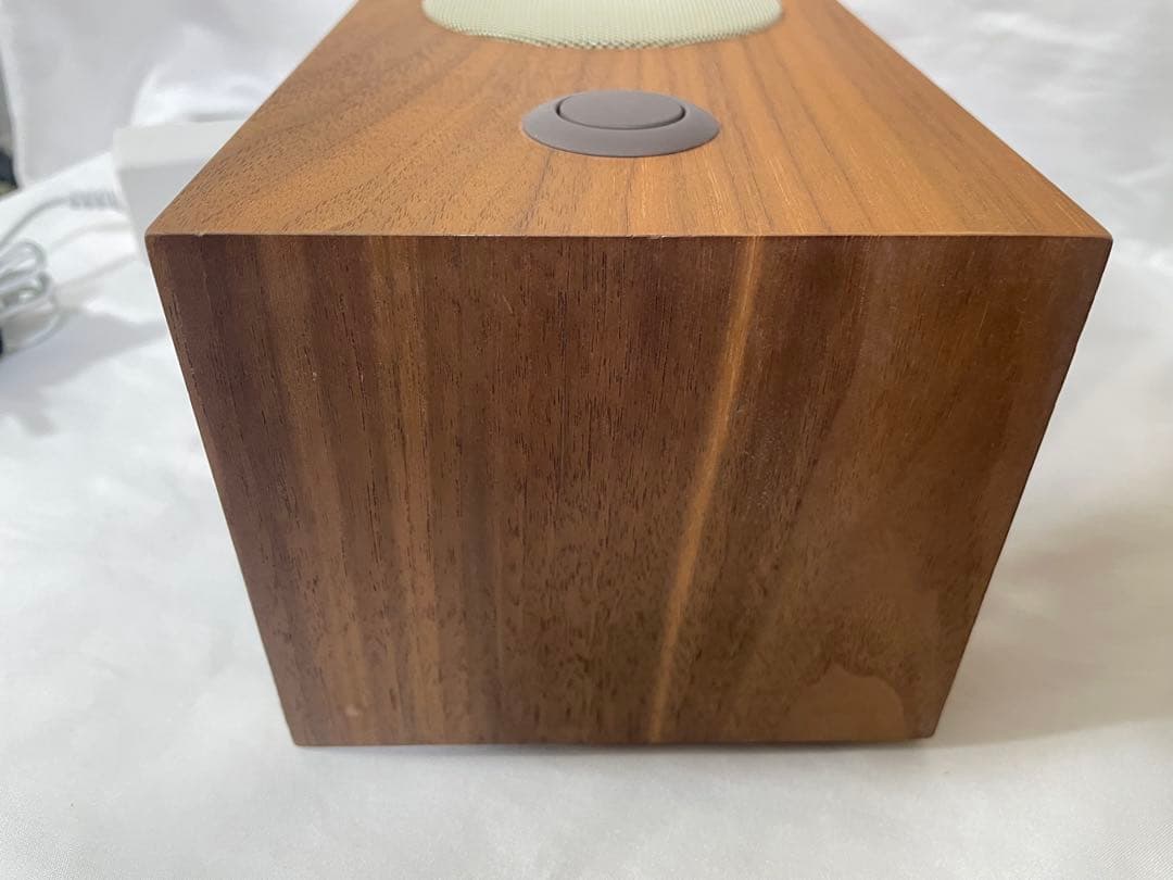 TIVOLI THREE BT チボリオーディオ　スピーカー ラジオ