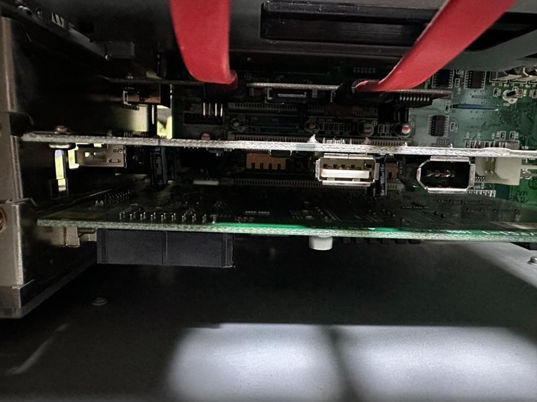 NEC PC-9821 Xv13/W16 動作品　外装傷あり　ジャンク扱い