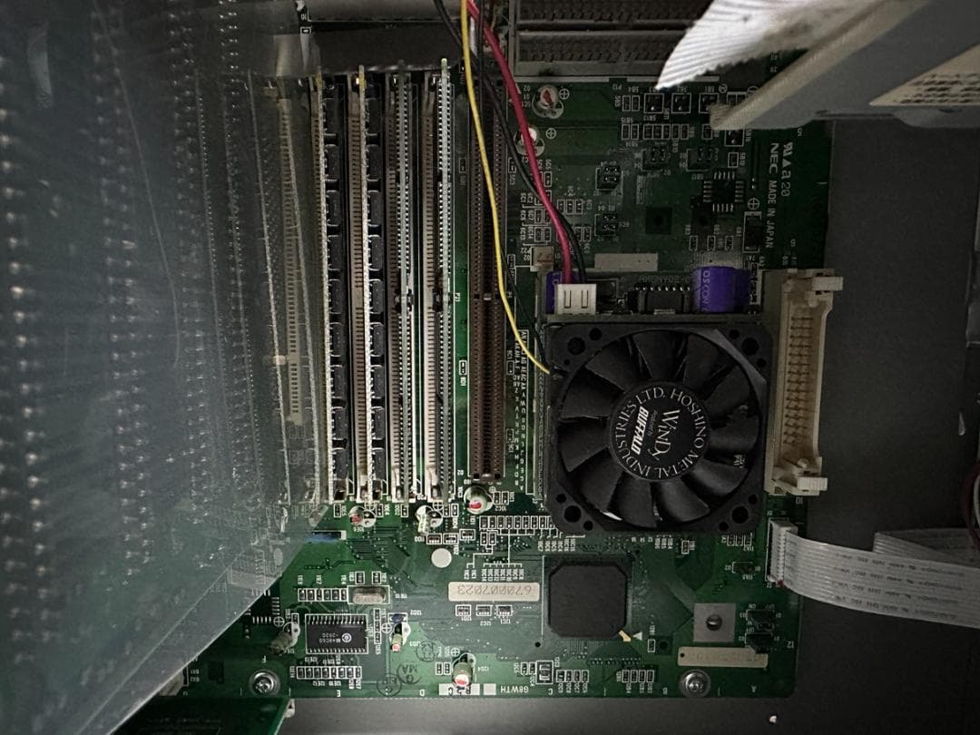 NEC PC-9821 Xv13/W16 動作品　外装傷あり　ジャンク扱い