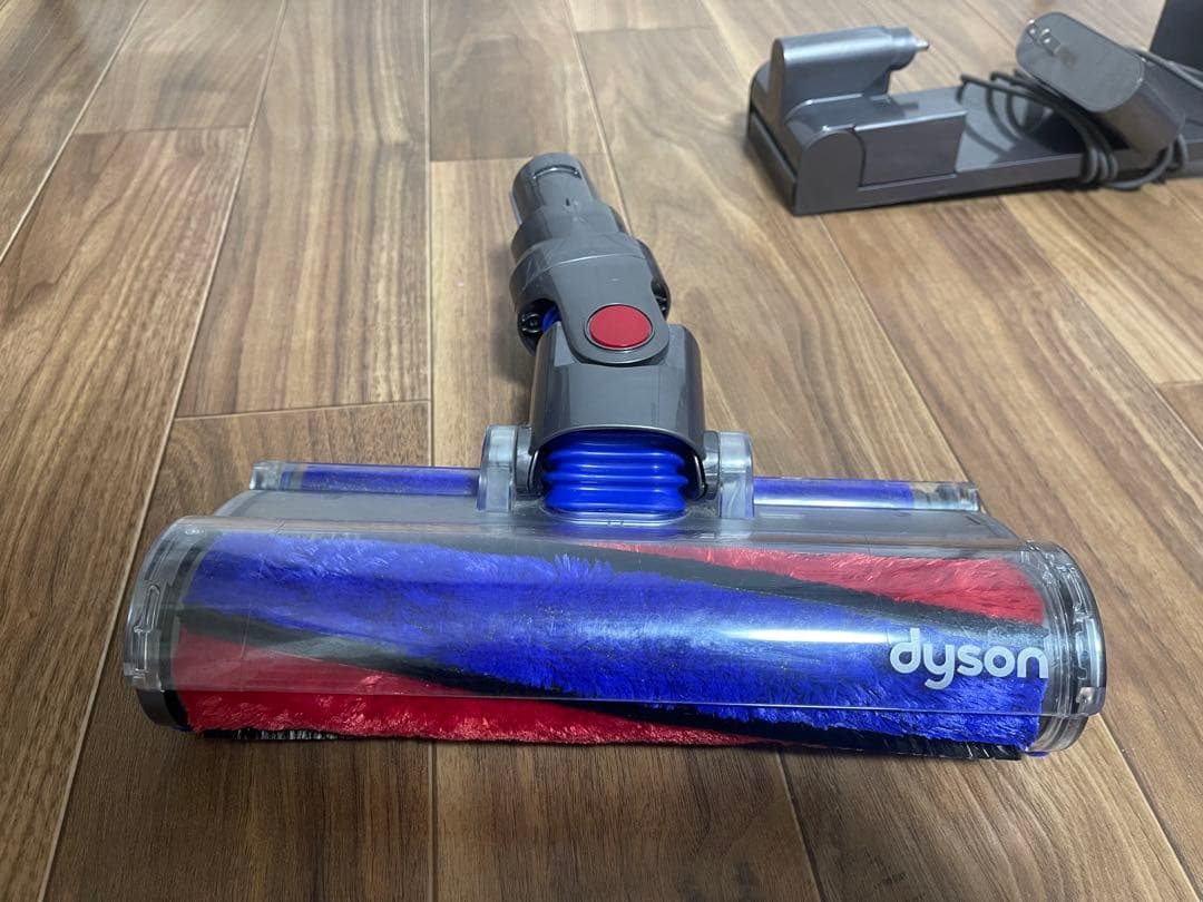 Dyson - ダイソン V7 (sv11) スティッククリーナー 本体