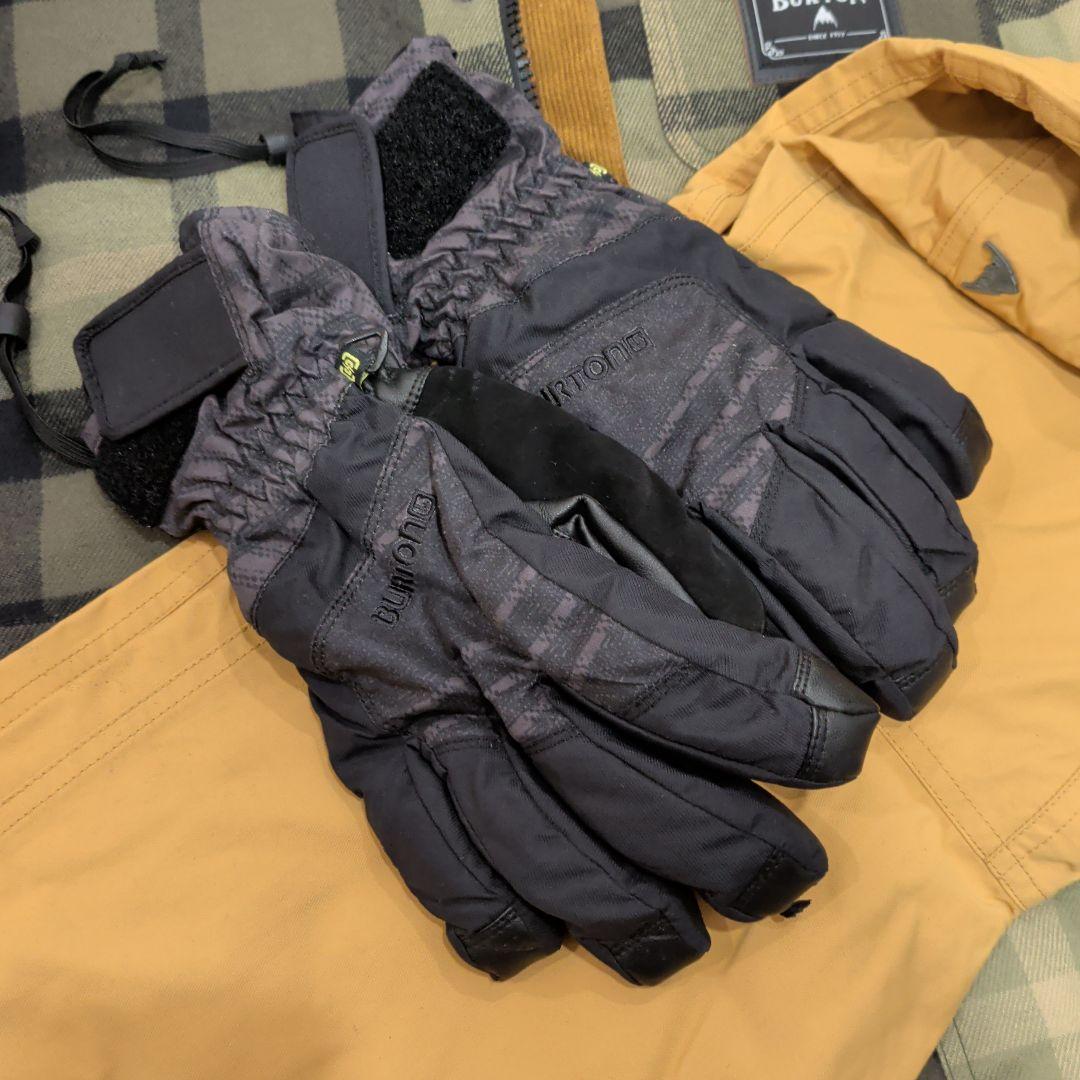 スノーボードウェアセット（ジャケット・パンツ・ゴーグル・グローブ）即日発送