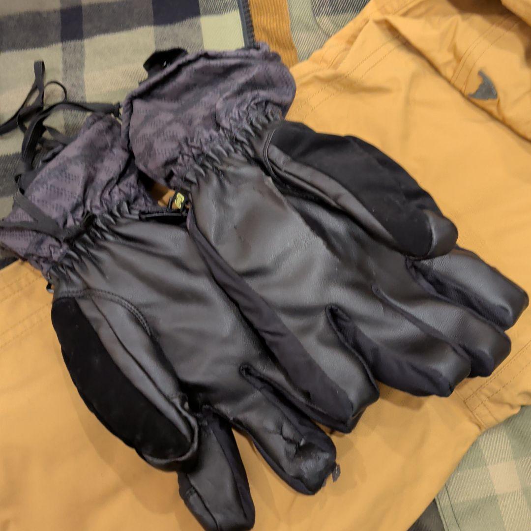 スノーボードウェアセット（ジャケット・パンツ・ゴーグル・グローブ）即日発送