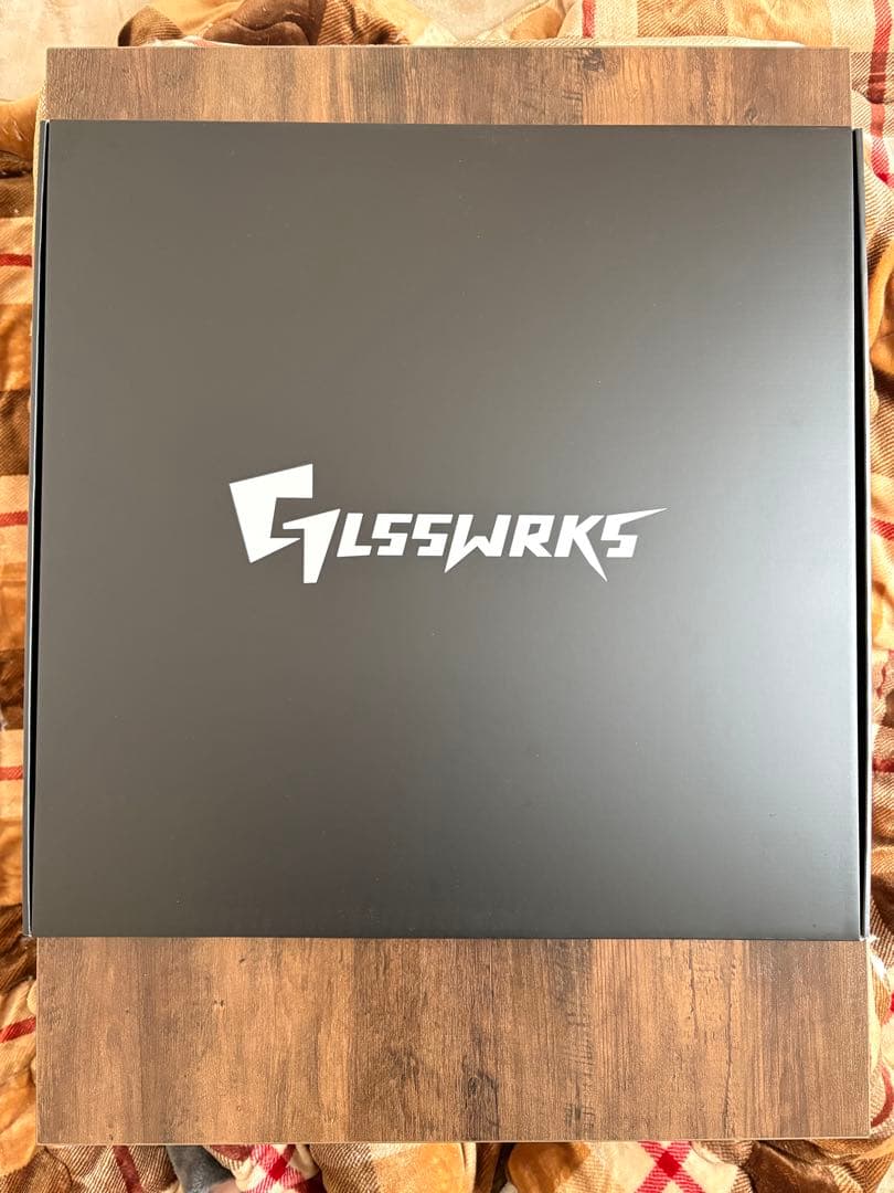 【未使用】GLSSWRKS KAZEMI ガラスマウスパッド50×50cm