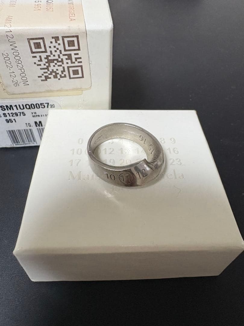 Maison Margiela ツイストナンバーリング