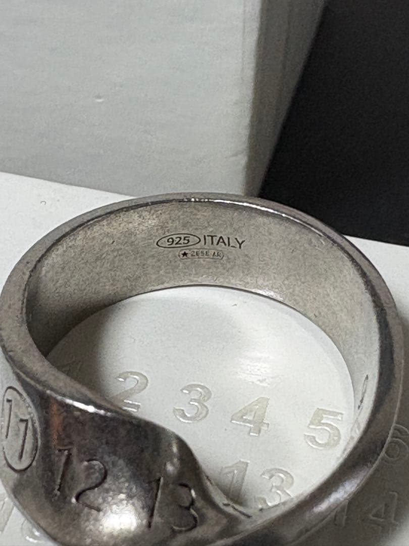 Maison Margiela ツイストナンバーリング