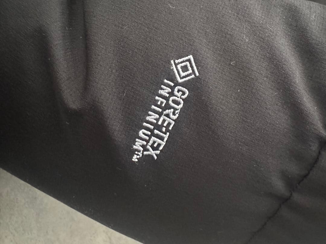 バルトロライトジャケット