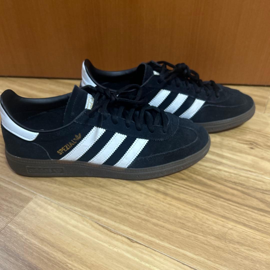 Adidas Spezial ブラック/ホワイト スニーカー