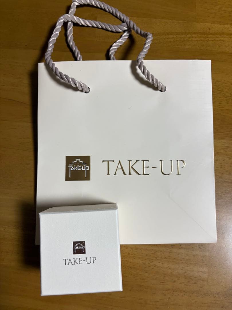 TAKE-UP ptダイヤモンド　ハーフピアス　片耳用