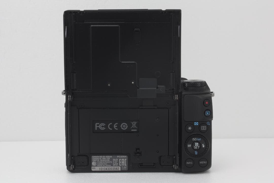 キャノン Canon EOS M3 ボディ 完動品 付属品多数 #327a