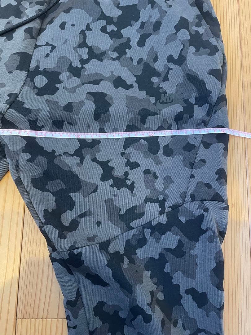 Nike テックフリース パーカー パンツ セットアップ　Ｌサイズ　ブラックカモ