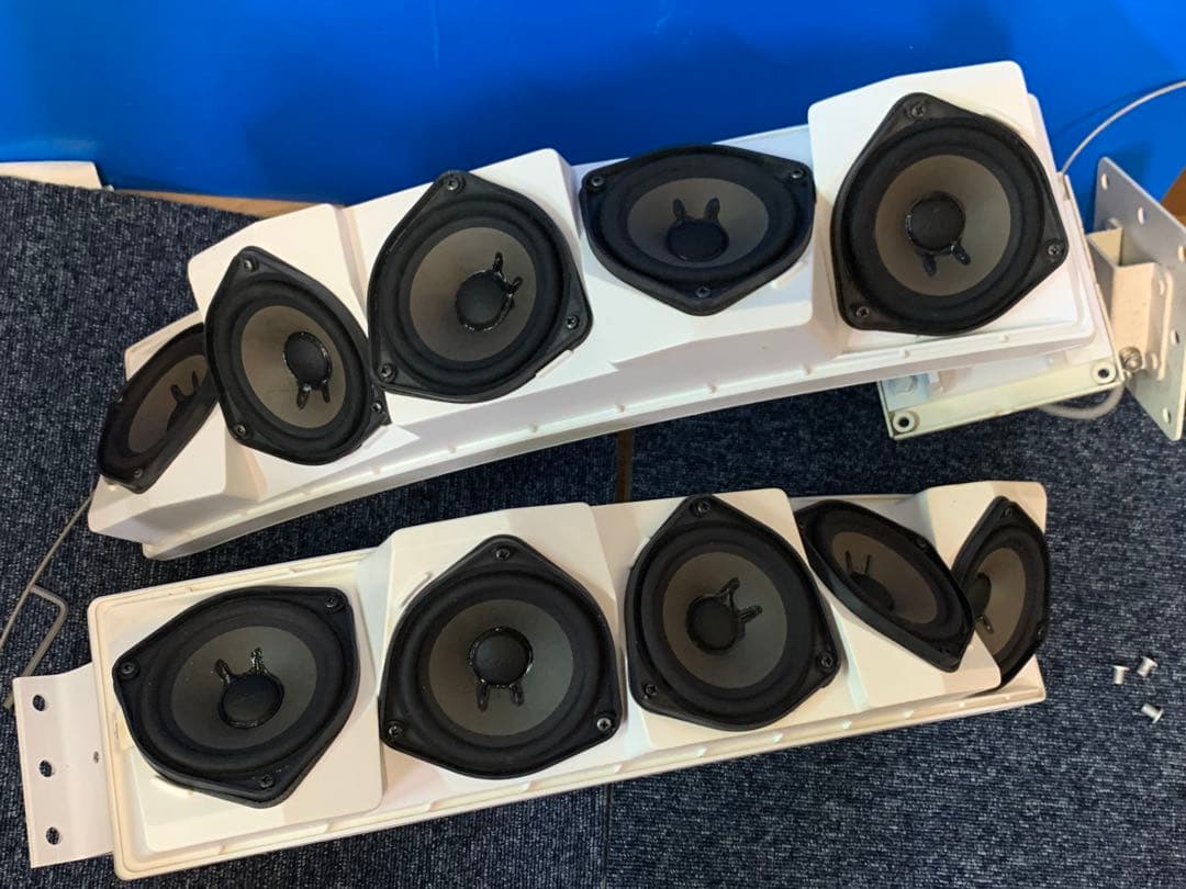 ① 2本　BOSE Panaray System 502A スピーカー金具付