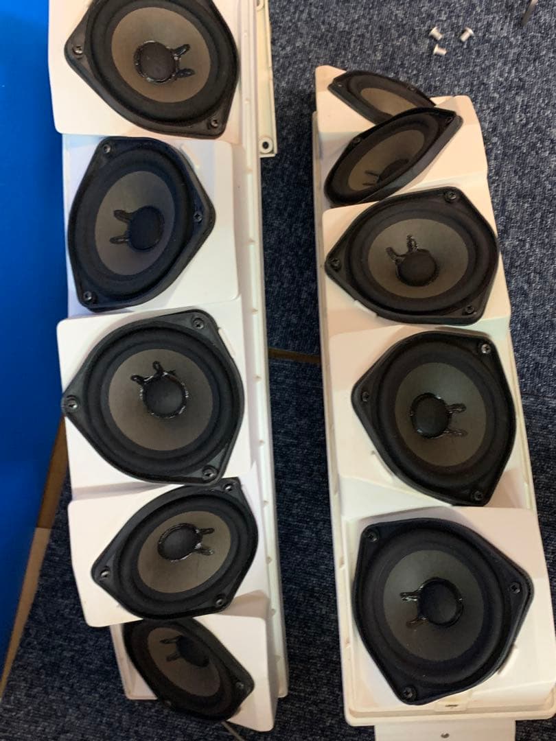 ① 2本　BOSE Panaray System 502A スピーカー金具付