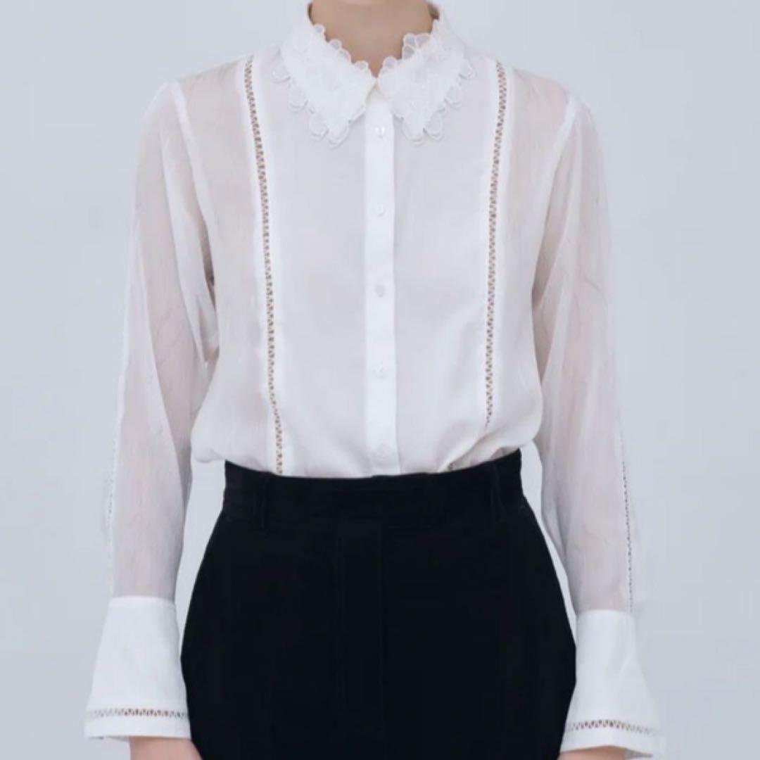 laubeblanc Orchid Embroidered Collar シャツ