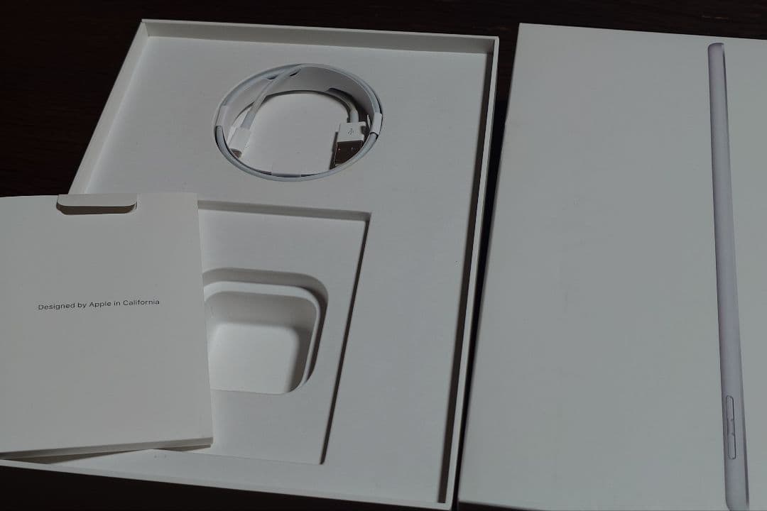 iPad第6世代Wi-Fi Cellular シルバー32GB MR6P2J/A