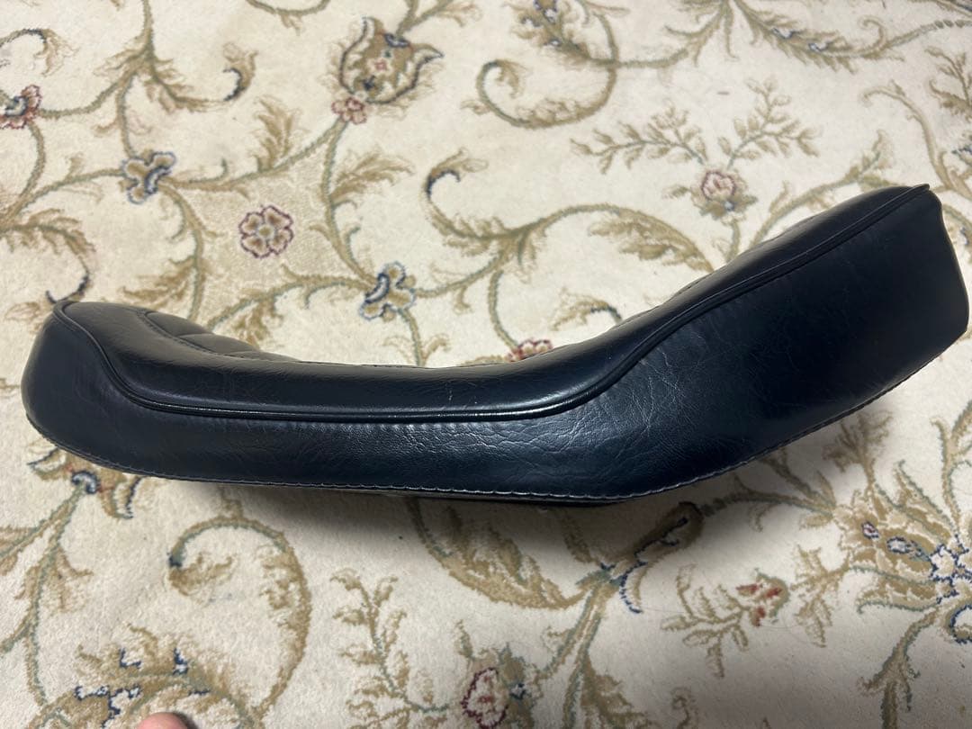 美品　装着画像ありハーレーダイナ2003年　ソロシート